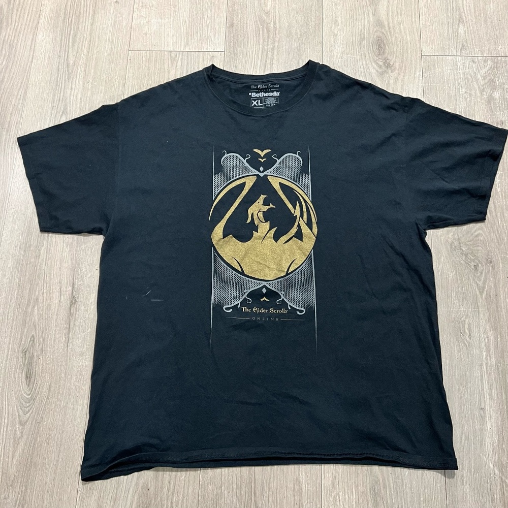 Loot Crate The Elder Scroll Dragonguard T-shirt Size XL